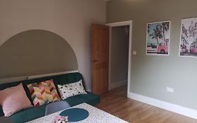 New Derby Pride Park Arena Moorways 4 Bedrooms 7 Beds -Spacious Contractors Or Group -Free Parking
